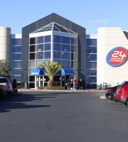 The 24 Hour Fitness is shown where a man was found dead in the driver‘s seat of a car parked in the lot early Tuesday morning, Dec. 29, 2015, at 601 S. Rainbow Blvd., near Alta Drive. Bizuay ...