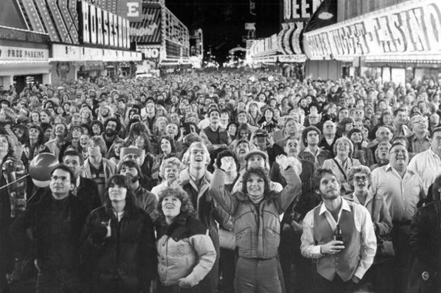 A crowd watches New Year‘s Eve fireworks go up in this 1982 photo. (Las Vegas Review-Journal file)