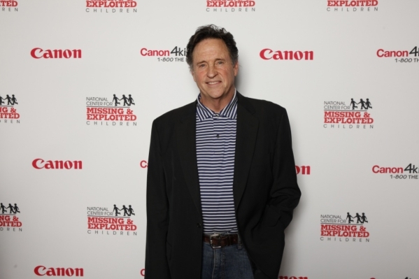 Robert Hays - Wikipedia