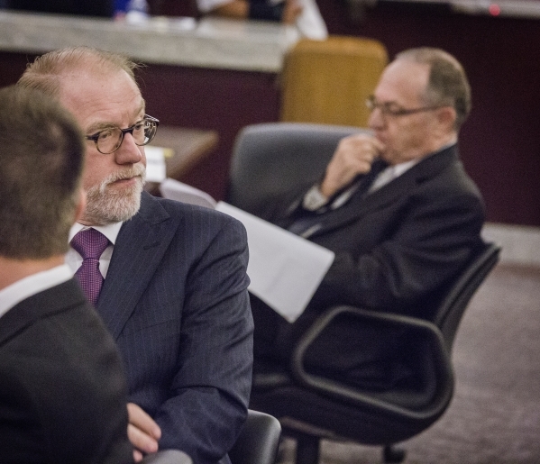 Todd Bice, left, representing Richard Suen, and renowned Harvard University law professor Alan Dershowitz, left, representing Las Vegas Sands, are shown before an appearance in front of the Nevada ...