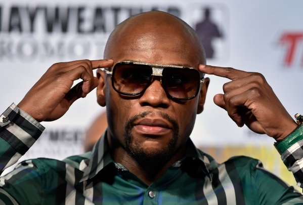 Boxing: Floyd Mayweather buys $25,000 mirrored jacket, Forbes rich