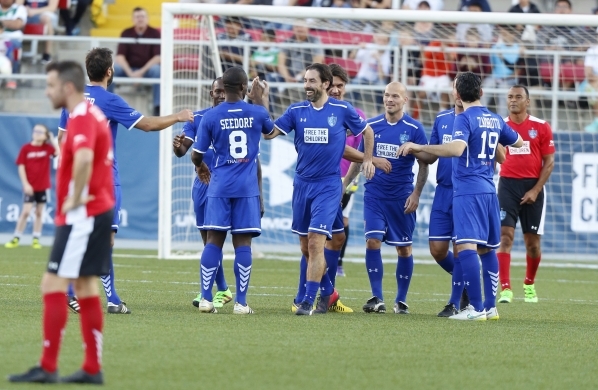 WATCH: Deco and Salgado pit their skills head-to-head on UEFA