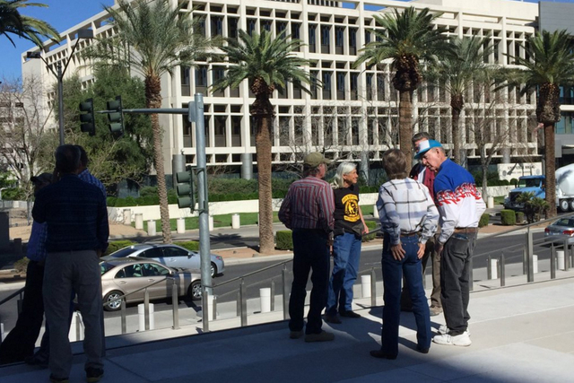 "Bundy supporters waiting to see what happens. Came early in case they move up the hearing." (@WesJuhl via Twitter)