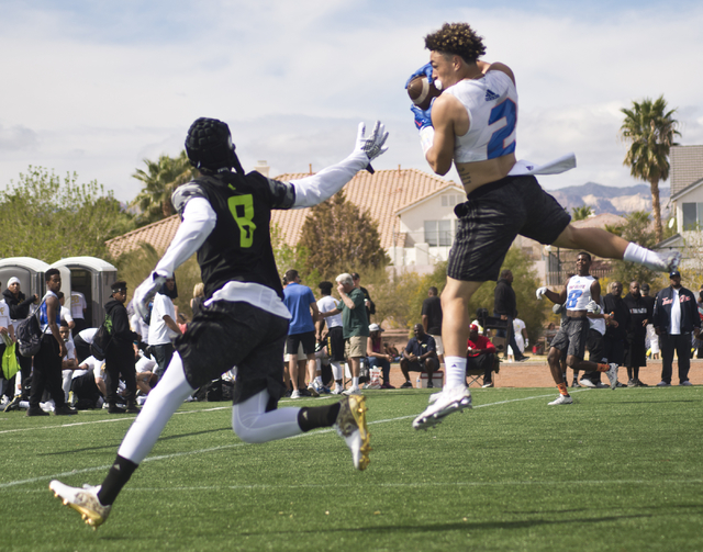 702 Elite's Ethan Dedeaux (2) catches the ball during their game against Ground Zero during the Pylon Elite 7v7 Las Vegas National football tournament at All American Park in Las Vegas on Saturday ...