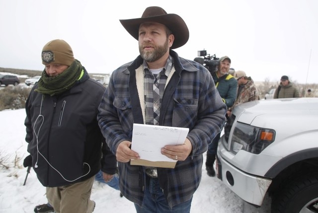 Ammon Bundy arrives to address the media at the Malheur National Wildlife Refuge near Burns, Oregon, January 5, 2016. (Jim Urquhart/Reuters)