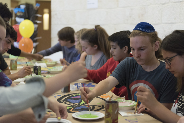 Children work on a collaborative art project at Yiddish Las Vegas: A Music & Culture Festival at Temple Sinai in Las Vegas Sunday, April 10, 2016. Jason Ogulnik/Las Vegas Review-Journal