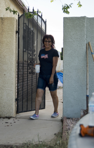 Marina Vance arrives to see the new landscaping by volunteers done as part of a Blue Star Mothers of Henderson and Boulder City project on Saturday, May 14, 2016. (Daniel Clark/Las Vegas Review-Jo ...