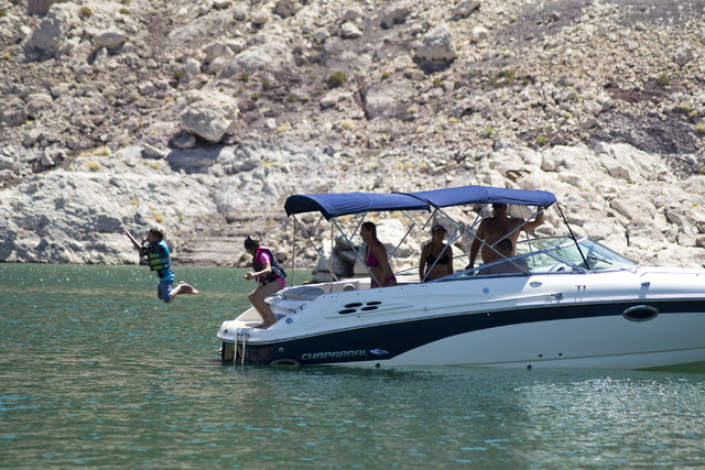 Visitors enjoy a day on Lake Mead on Friday, May 27, 2016. (Daniel Clark/Las Vegas Review-Journal) Follow @DanJClarkPhoto