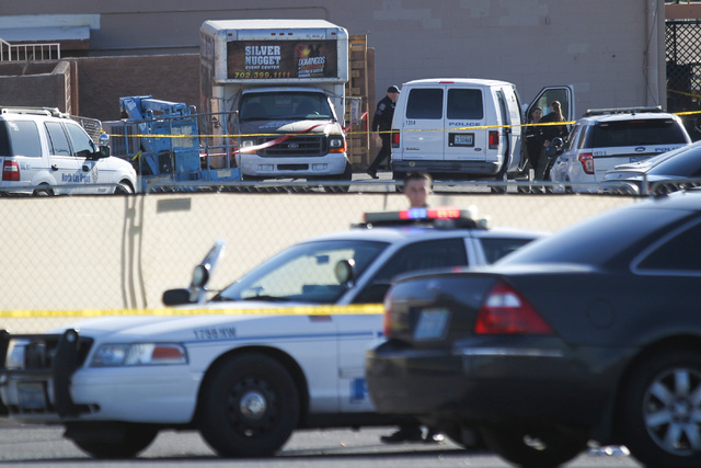North Las Vegas police investigate a homicide and a related fatal officer-involved shooting at the Silver Nugget Casino in North Las Vegas on Thursday, May 19, 2016. (Brett Le Blanc/Las Vegas Revi ...
