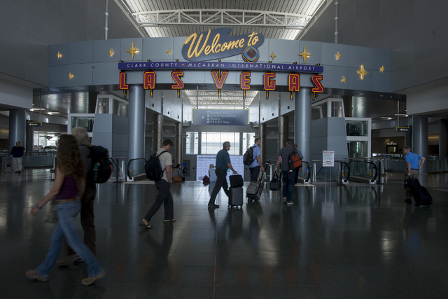 Travelers pass through McCarran International Airport in Las Vegas on June 7, 2016.  (Bridget Bennett/Las Vegas Review-Journal) Follow @bridgetkbennett