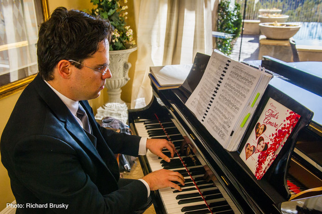 Dennis Doubin plays piano during a fundraising event for Opera Las Vegas Feb. 13, 2016. Richard Brusky/Special to View