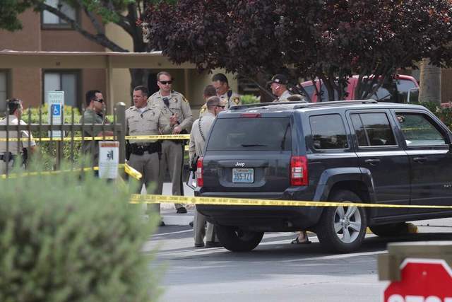 Police investigate a shooting at Oasis Springs Apartments on Nellis Boulevard in Las Vegas on Friday, June 10th, 2016. (Brett LeBlanc/Las Vegas Review-Journal)