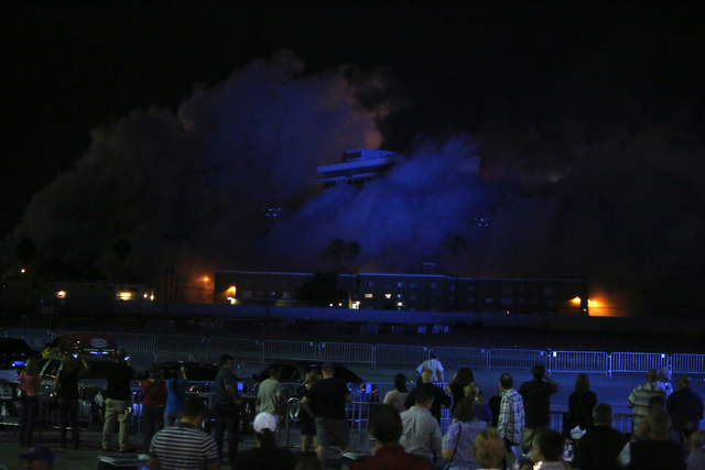 Video of implosion levels tower of Las Vegas' Riviera casino