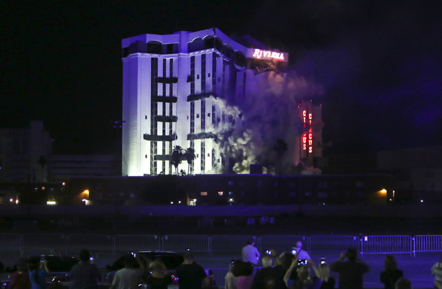 End of a mobster relic: Implosion levels tower of Las Vegas' Riviera casino  (w/video)