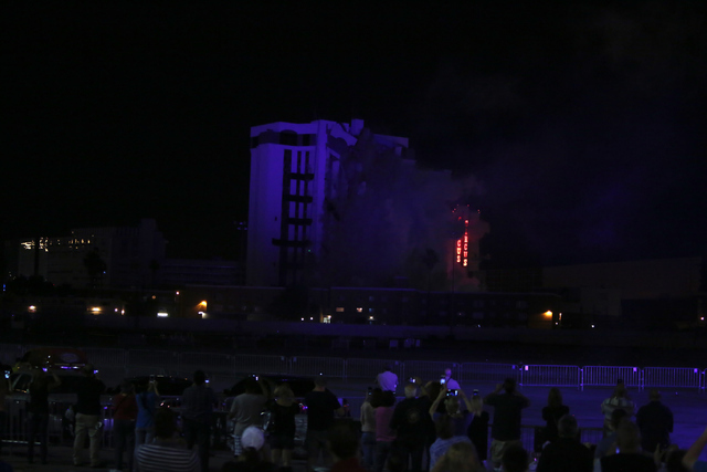 Riviera implosion goes off without a hitch — VIDEO