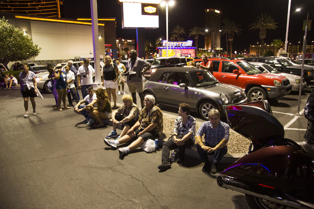 People gather at the Peppermill waiting for the implosion of the Monaco tower at the shuttered Riviera on Tuesday, June 14, 2016.  Jeff Scheid/Las Vegas Review-Journal Follow @jlscheid
