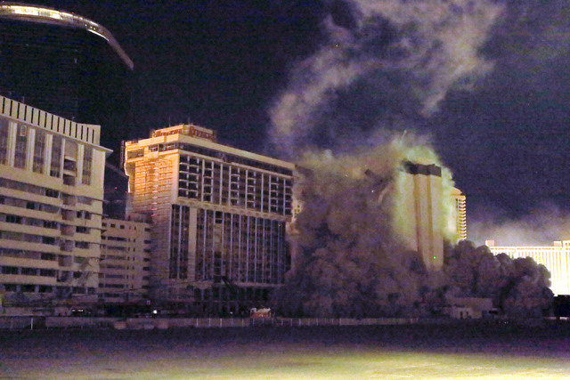 Riviera implosion: Watch Las Vegas casino's last tower come down – The  Mercury News