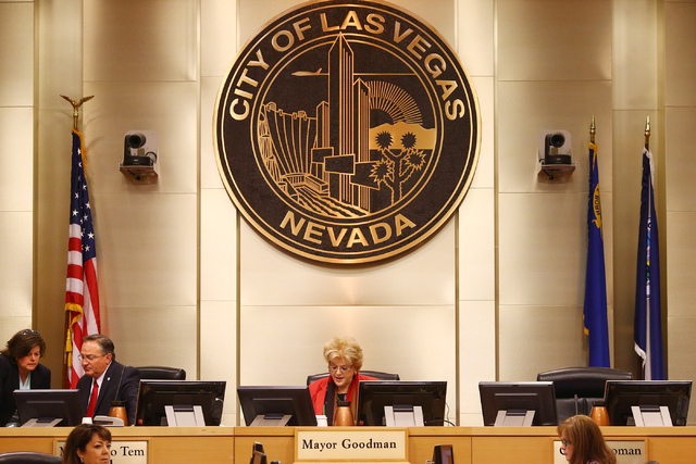 Las Vegas Mayor Carolyn Goodman prepares for a city council meeting at Las Vegas City Hall on June 15, 2016. (Bridget Bennett/Las Vegas Review-Journal) Follow @bridgetkbennett