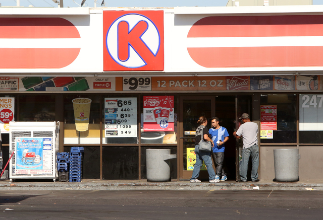 Customers enter a Circle K convenience store at 2475 S. Nellis Blvd. on Monday, June 6, 2016. Three men stole money from registers at this store and two others overnight. (Bizuayehu Tesfaye/Las Ve ...