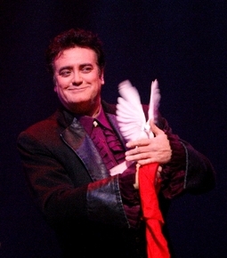 Magician Rick Thomas was a fixture on the Strip for years.