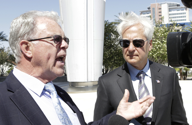 Cliven Bundy's attorney Joel Hansen, left, and Washington attorney Larry Klayman, right, address the media outside the Lloyd George U.S. Courthouse on Wednesday, May 25, 2016. (Bizuayehu Tesfaye/L ...