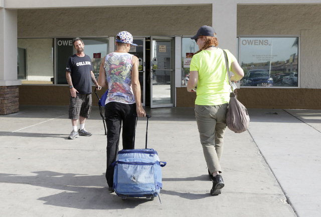 Planting seeds' to help Las Vegas' homeless veterans get off the ...