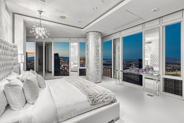 The master bedroom. (Courtesy of Luxury Estates International)