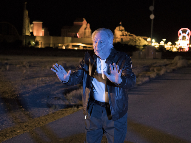 Jon Voight as Mickey Donovan is shown in Primm during an episode of RAY DONOVAN. Photo: (Michael Desmond/SHOWTIME)