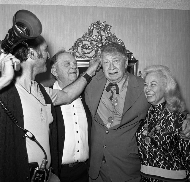In this Las Vegas News Bureau file photo from Dec. 7, 1973, Chill Wills, center, and Novadeen Googe, right, pose with best man Benny Binion, at MGM Grand hotel-casino in Las Vegas two days after i ...