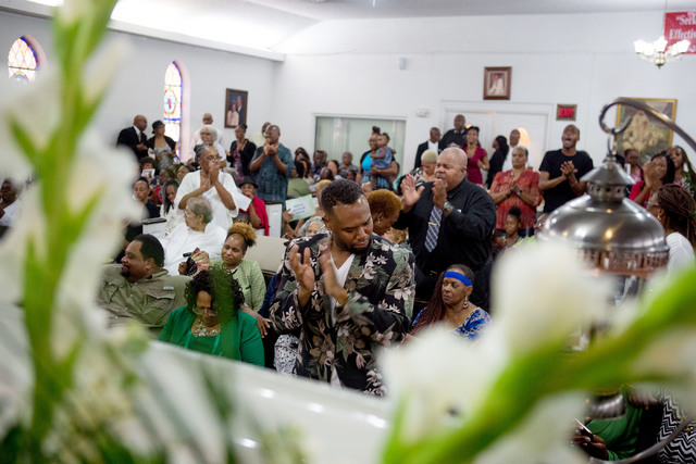 Friends and family of the late Mother Stella Mason Parson sing during her memorial service at Vegas View Church of God in Christ in North Las Vegas Friday evening, Aug. 5, 2016. Elizabeth Brumley/ ...