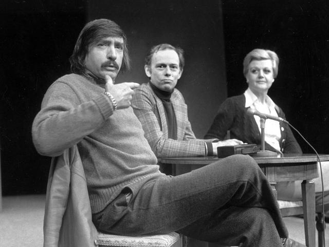 In this Jan. 27, 1977, file photo, playwright Edward Albee, left, makes a point as director Paul Weidner, center, and actress Angela Lansbury look on during a news conference in Hartford, Conn. (T ...