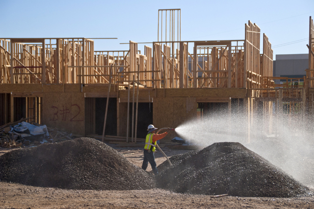 Construction continues at the future site of the South Beach luxury apartment complex in Las Vegas on Thursday, Sept. 8, 2016. Daniel Clark/Las Vegas Review-Journal Follow @DanJClarkPhoto