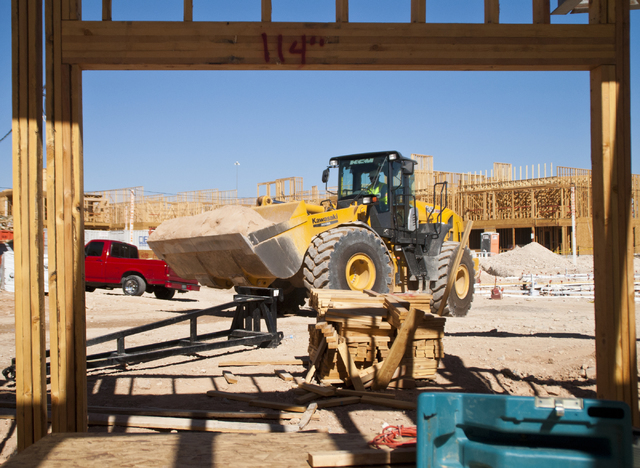 Construction continues at the future site of the South Beach luxury apartment complex in Las Vegas on Thursday, Sept. 8, 2016. Daniel Clark/Las Vegas Review-Journal Follow @DanJClarkPhoto