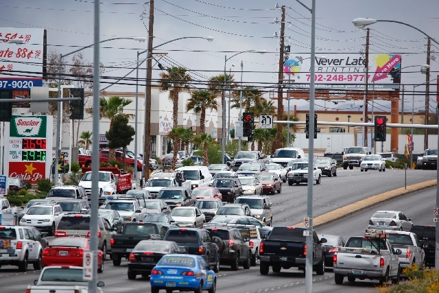 Traffic heading north is backed up on Las Vegas Boulevard at Carson Avenue in Las Vegas. (Las Vegas Review-Journal)