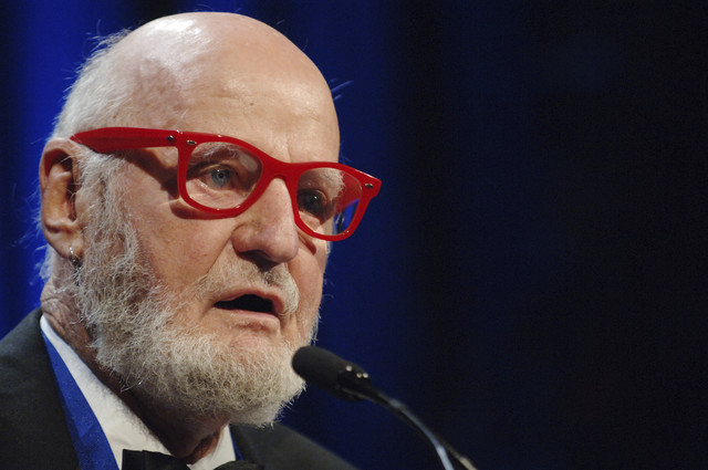 Author Lawrence Ferlinghetti reads a poem at the National Book Awards in New York IN 2005. (Henny Ray Abrams/The Associated Press)