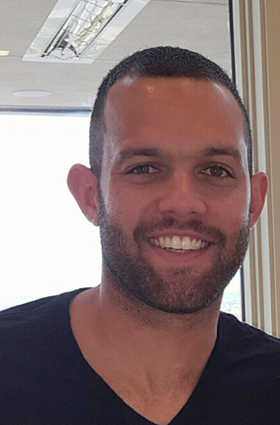 NBA player Jordan Farmar and his wife Jill Oakes Farmar, a former professional soccer player, have put their MacDonald Highlands house up for sale for nearly $3.9 million.