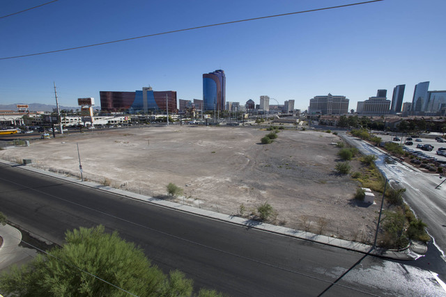 A view of the 8.6-acre parcel of land at the southwest corner of Flamingo Rd. and Valley View Blvd., Tuesday, Oct. 4, 2016. Richard Brian/Las Vegas Review-Journal Follow @vegasphotograph