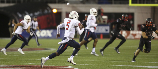 Fresno State quarterback Chason Virgil (5) runs the ball during a football game against UNLV at Sam Boyd Stadium in Las Vegas on Saturday, Oct. 1, 2016. Miranda Alam/Las Vegas Review-Journal Follo ...