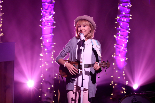 Musical guest Grace VanderWaal performs on The Tonight Show with Jimmy Fallon on September 23, 2016. (Andrew Lipovsky/NBC)