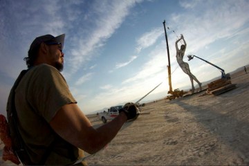 San Leandro: 55-foot nude female sculpture takes shape 