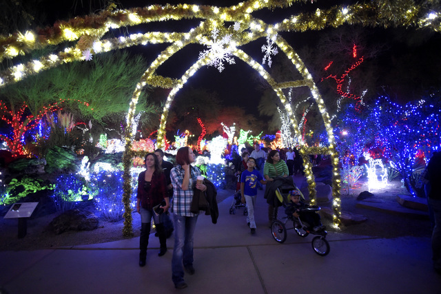 Ethel M Chocolates Lights Up Holiday Cactus Garden Video Las