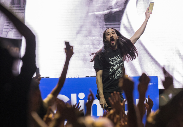 Musician/philanthropist Steve Aoki performs at a rally for Democratic presidential nominee Hillary Clinton at Cox Pavilion on Thursday, Nov. 3, 2016, at UNLV, in Las Vegas. Benjamin Hager/Las Veg ...