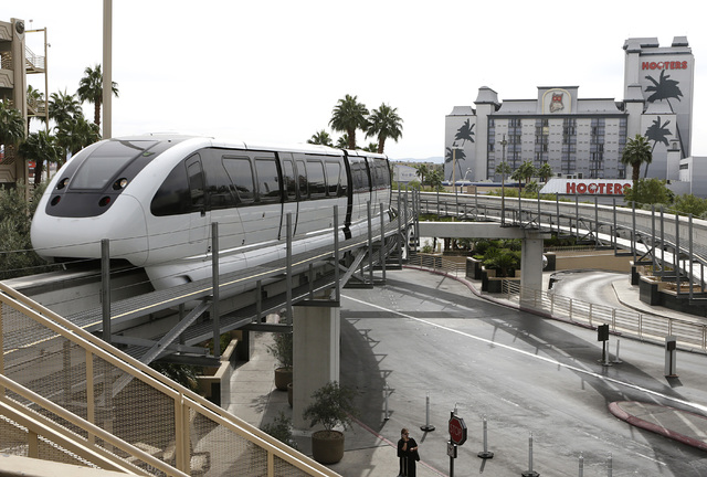 A Las Vegas Monorail approaches MGM Station, Thursday, Oct. 27, 2016. (Bizuayehu Tesfaye/Las Vegas Review-Journal Follow @bizutesfaye)