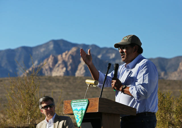 Juan Palma, Nature Conservancy director for Nevada, speaks during an event to honor the Nature Conservancy, Bureau of Land Management and Summerlin developers at Red Rock Canyon National Conservat ...