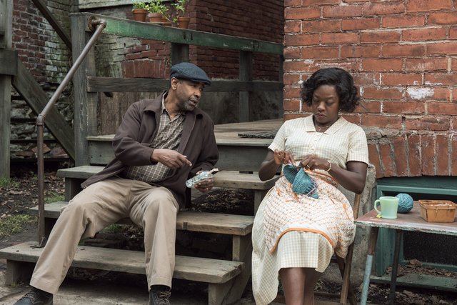 Fences' Review: Denzel Washington and Viola Davis Are Powerful