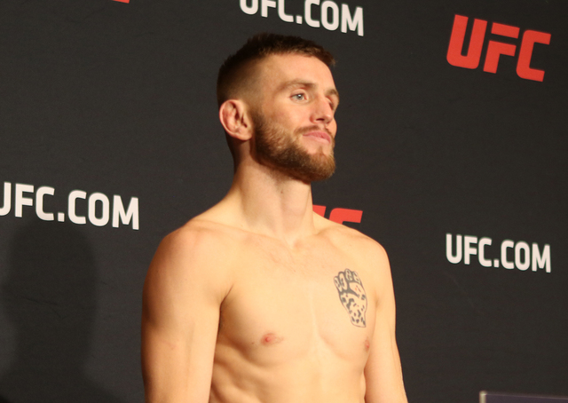 UFC flyweight title challenger Tim Elliott makes weight at the Palms on Dec. 2, 2016, ahead of fighting Demetrious Johnson at The Ultimate Fighter 24 Finale. Heidi Fang/Las Vegas Review-Journal) @ ...