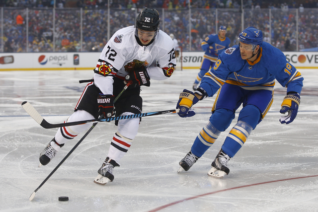 Tarasenko's double lifts Blues over Blackhawks at Winter Classic