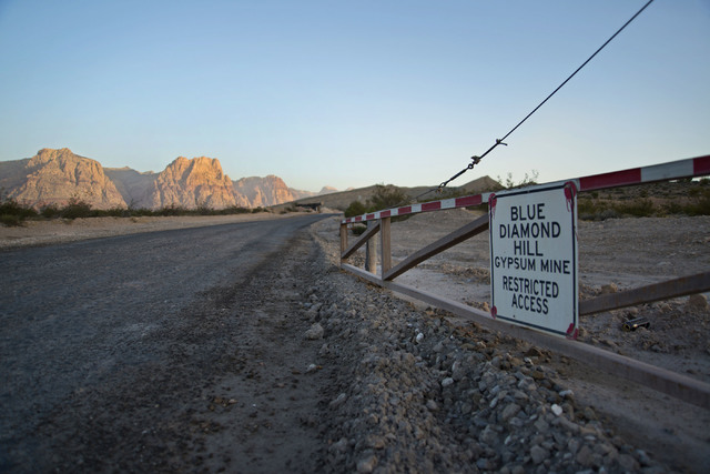 A road leads to the Blue Diamond Hill Gypsum mine near the town of Blue Diamond on Wednesday morning, Aug. 10, 2016. Daniel Clark/Las Vegas Review-Journal Follow @DanJClarkPhoto