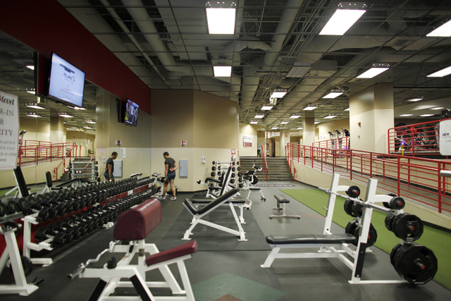 Datum toeter uit Gym at McCarran airport has sleeping and massage rooms | Las Vegas  Review-Journal