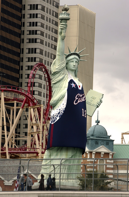 The Statue of Liberty in front of New York, New York hotel-casino dons a NBA East basketball jersey on Tuesday, Feb. 13, 2007. (John Gurzinski/Las Vegas Review-Journal)